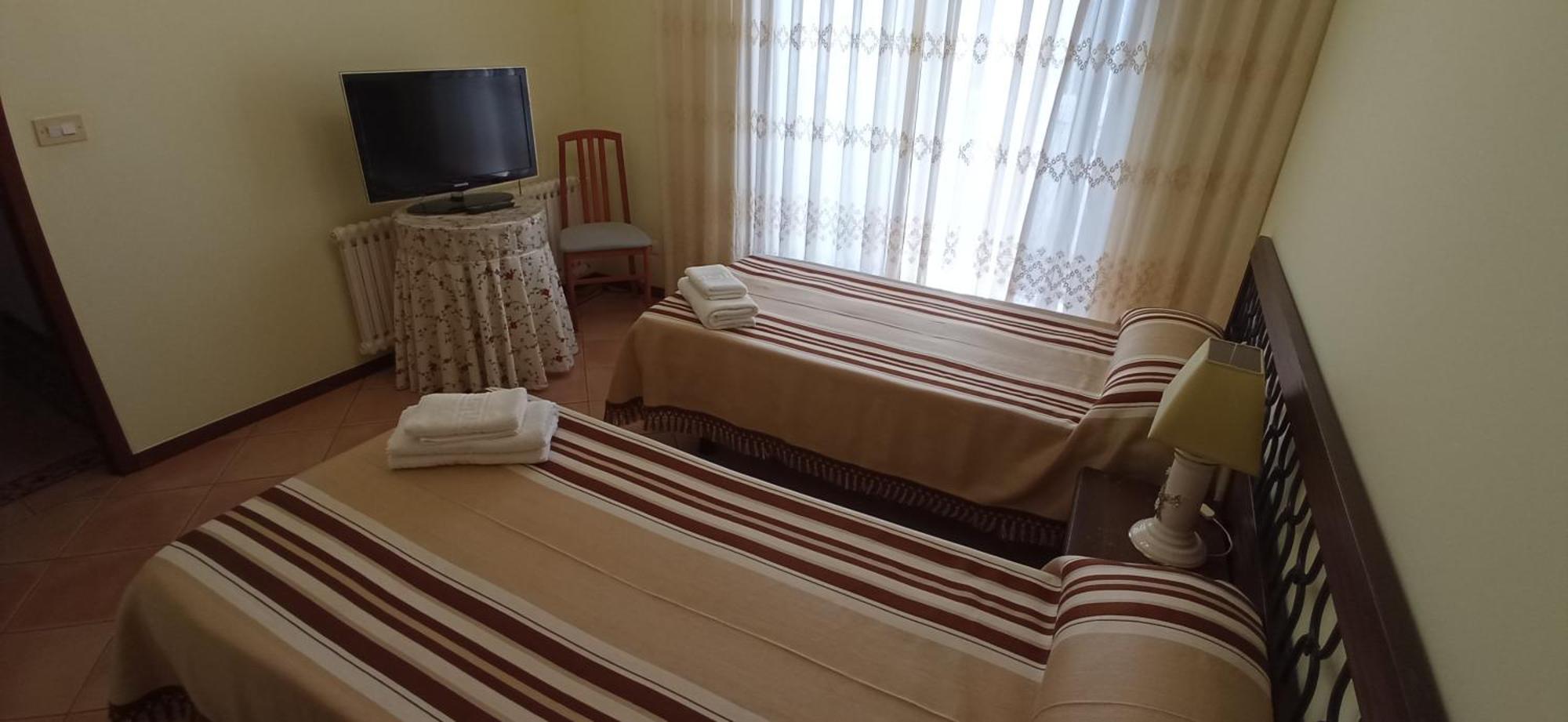 Casa Independiente Para Grandes Grupos Y Familias Valeixe Екстериор снимка